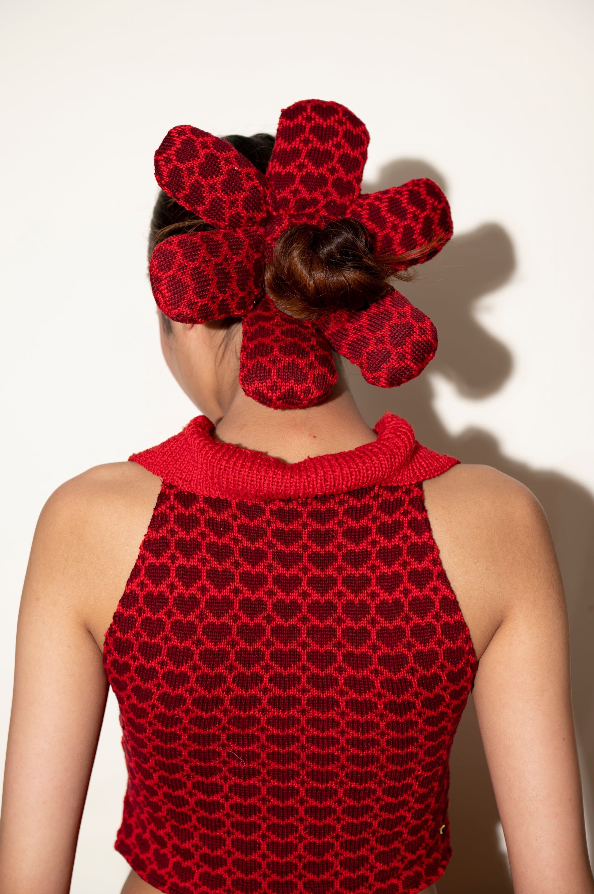 FLUFFY HEART BLOOM SCRUNCHIE